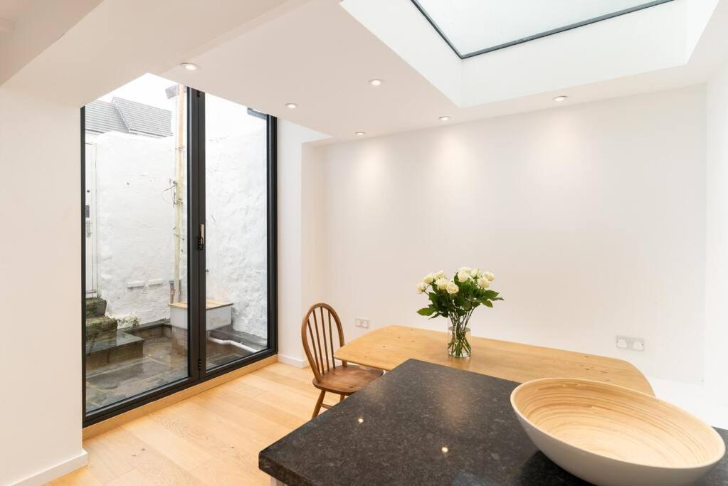 Beautiful And Contemporary Cornish Townhouse In Penzance Villa Luaran gambar