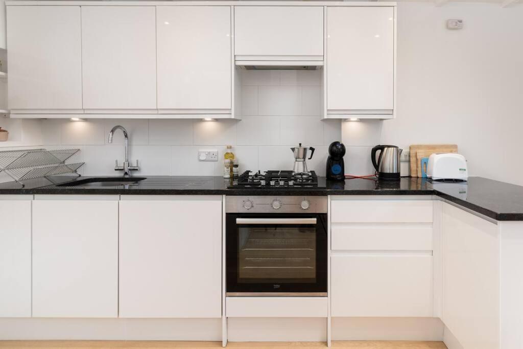 Beautiful And Contemporary Cornish Townhouse In Penzance Villa Luaran gambar